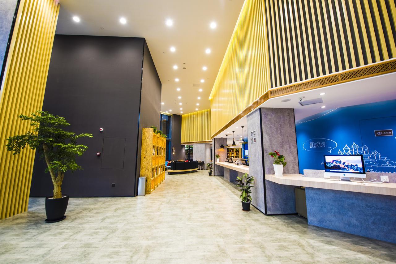 Ibis Nanjing Jiangning Nanjing University Of Aeronautics And Astronautics Hotel Exterior foto